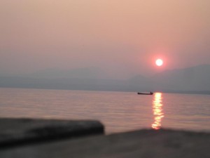 Fischer im Sonnenuntergang Gardasee